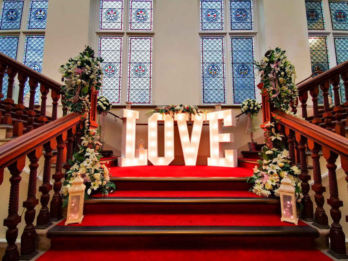 TownHallGY's tweet photo. If you're planning on getting married, come along to our #WeddingOpenDay on Sunday 9 October. It's the perfect opportunity to see how our gorgeous #AssemblyRoom looks when set up for a #wedding &amp; chat to our #weddingcoordinator about your special day! Just pop in between 11 - 3. https://t.co/uqFYWVvZIk