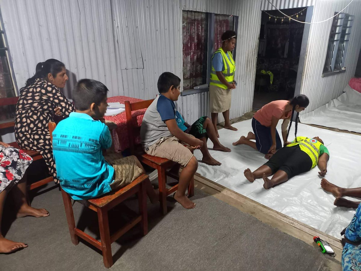 FijiRedCross's tweet photo. In the lead up to World First Aid Day, our trained First Aiders from the Tavua Branch conduct First Aid awareness with 17 members of Reservoir settlement in Tavua.
First Aid saves lives.
#lifelongfirstaid
#10thSeptember https://t.co/g6x6KfK8ZX