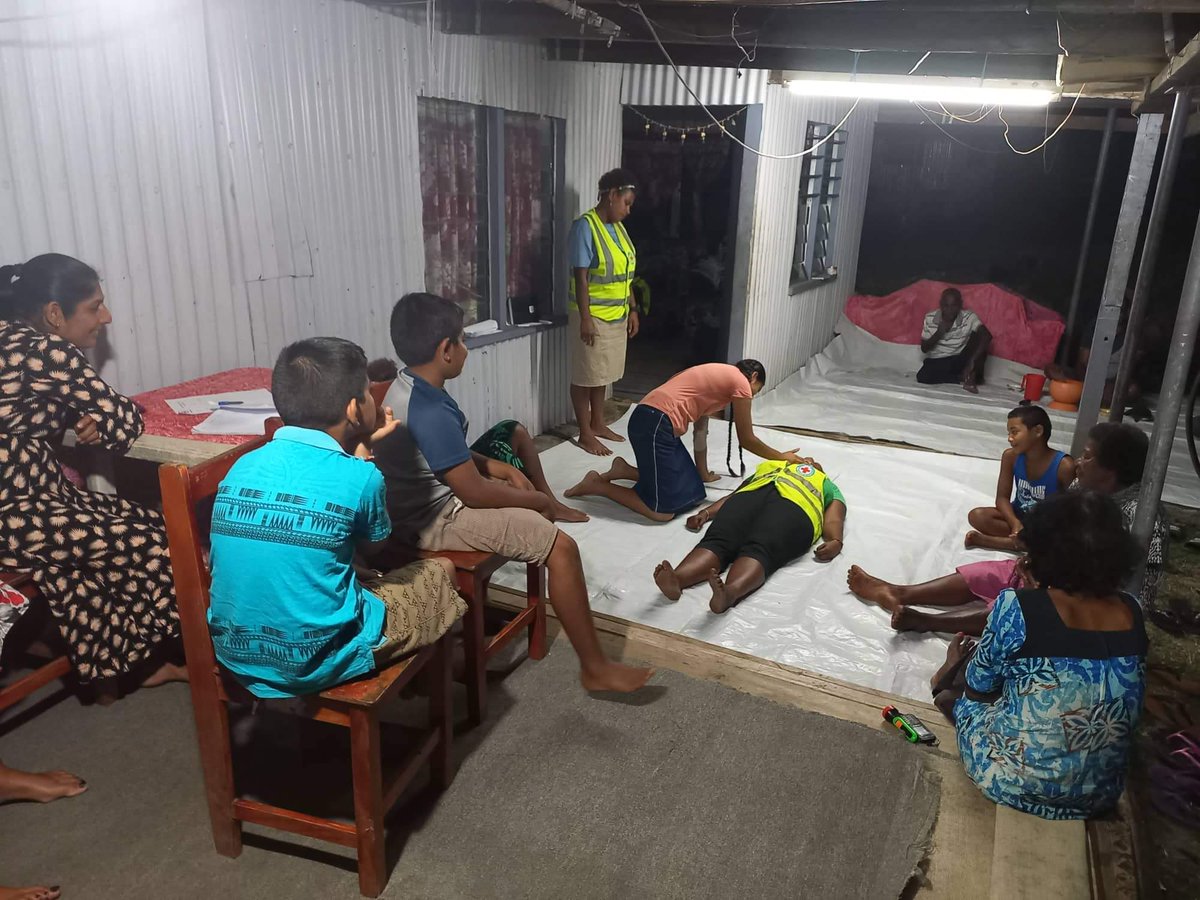 FijiRedCross's tweet photo. In the lead up to World First Aid Day, our trained First Aiders from the Tavua Branch conduct First Aid awareness with 17 members of Reservoir settlement in Tavua.
First Aid saves lives.
#lifelongfirstaid
#10thSeptember https://t.co/g6x6KfK8ZX