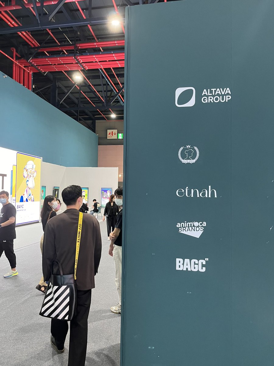 JasonJape's tweet photo. @BoredApeYC commercial rights utilisation in Korea by @EliteApesHK with @altavagroup @animocabrands and expanding. https://t.co/R6POnlB188