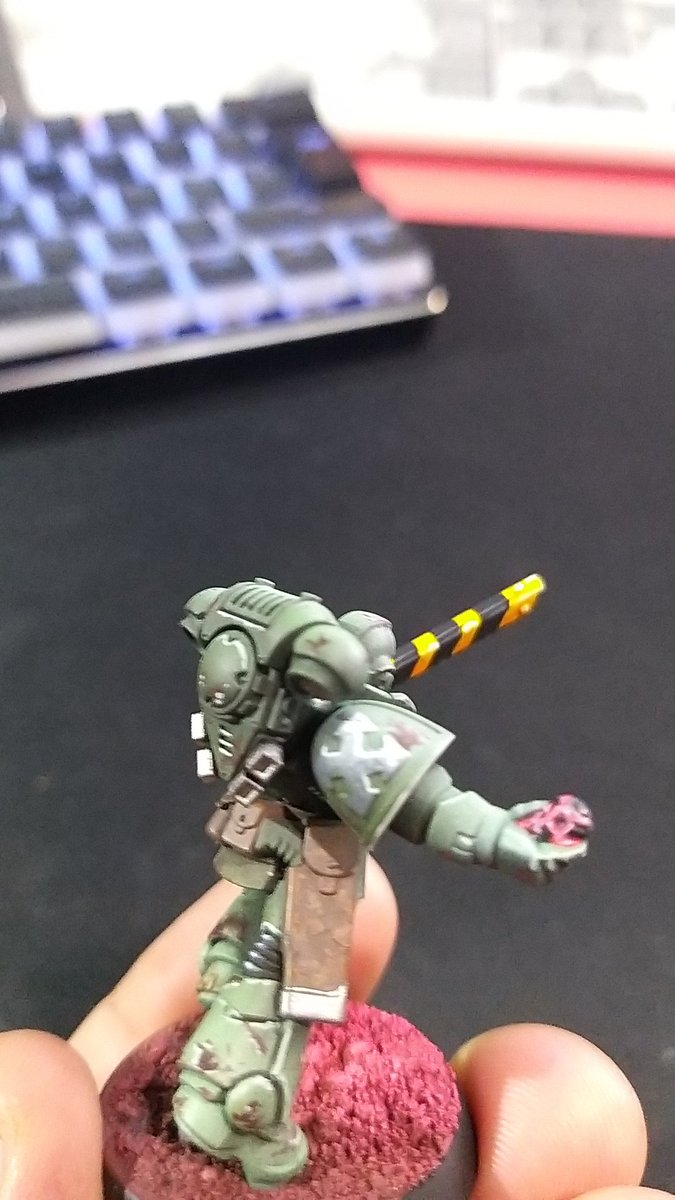 Folkhens's tweet photo. @WarComTeam #darkangels or #customchapter
😘 https://t.co/N5ewrbsHZj