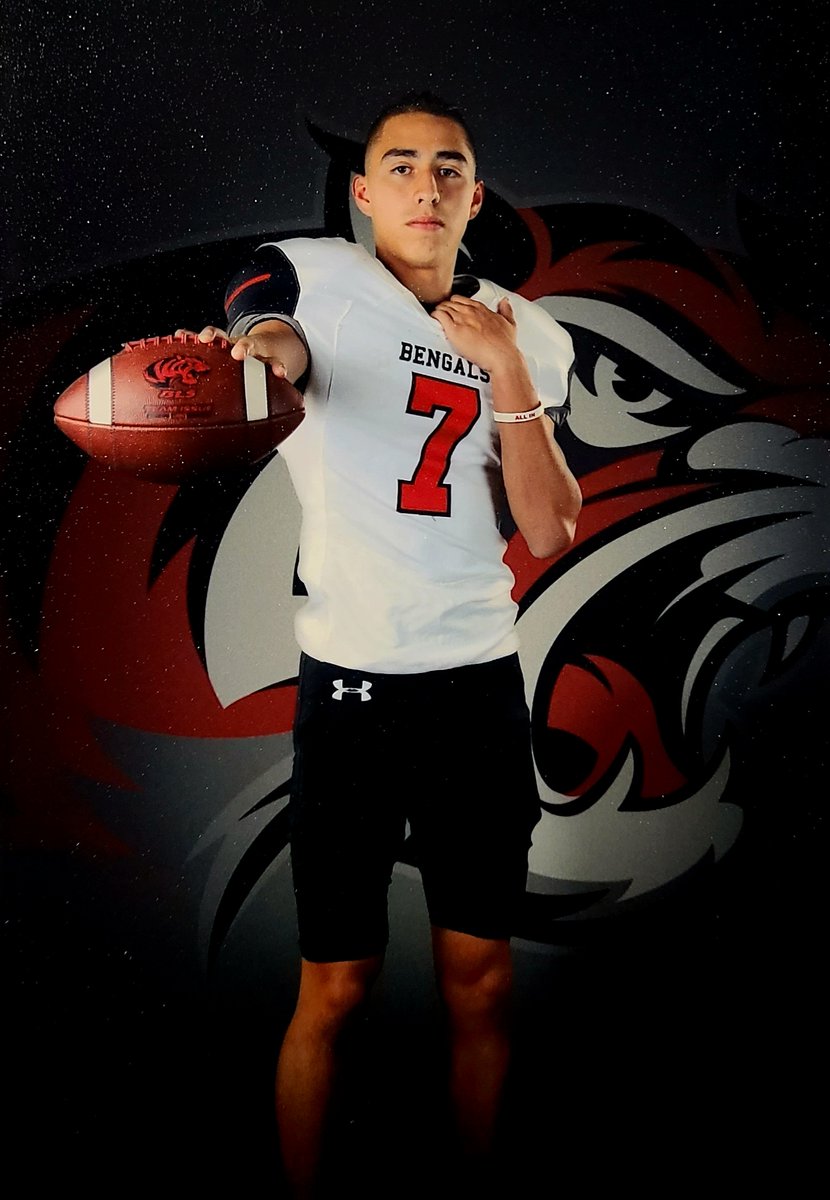 JayinMO74's tweet photo. It's GAMEDAY!!! #7 gettin the start at Running Back against Byron Nelson!! #BringTheAxe #ONAMI22ION @BengalLifestyle https://t.co/Av5KiLcodm