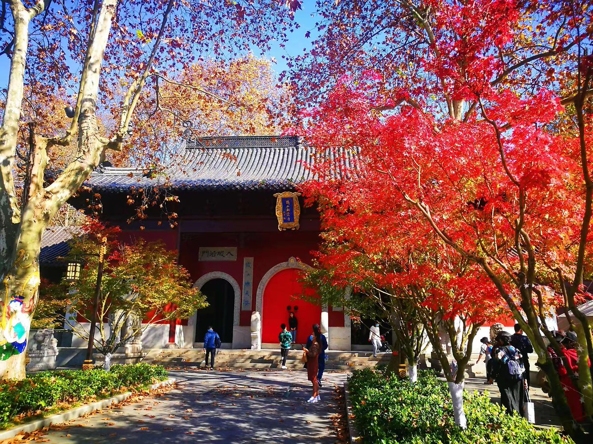 Qixia Mountain in Nanjing, half of the history of Jinling
