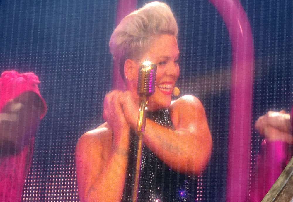 Zum 43. Geburtstag - Happy Birthday P!nk     