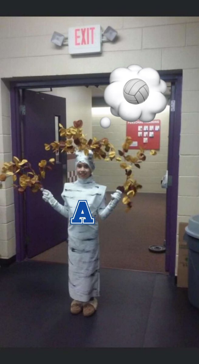 THEPOUNDahs's tweet photo. FIRST VOLLEYBALL GAME @ HOME AT 5:15‼️WEAR BLUE AND PACK THE STANDS! https://t.co/HcMqPIVq66