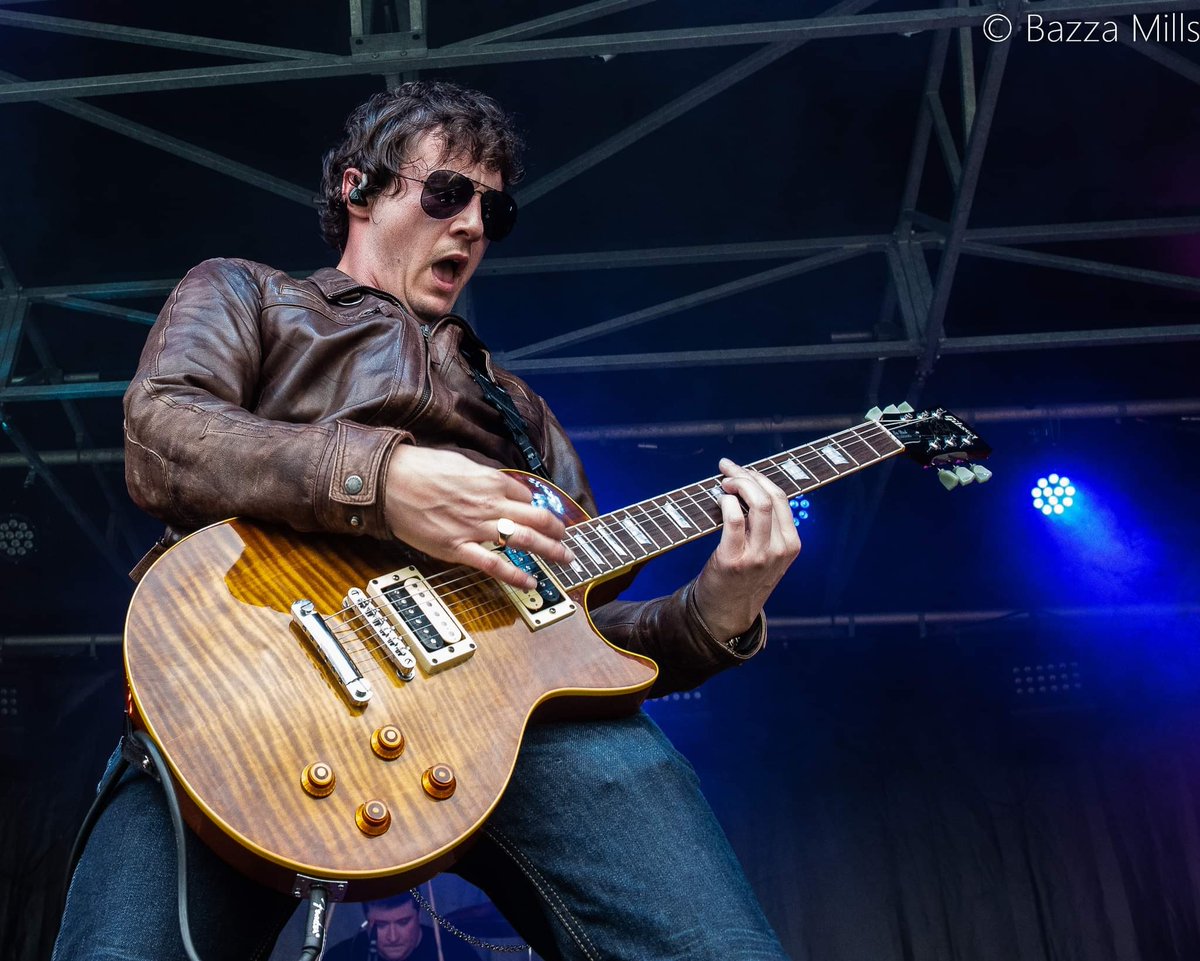 Martin Mullady (@mullady_martin) on Twitter photo Action shots from the incredible <a href="/bazzamills/">FaceInTheCrowd</a>
📸 <a href="/bazzamills/">FaceInTheCrowd</a>
#guitar #guitarist #guitarplayer #songwriting #songwriter #newmusic #newmusiccomingsoon #livemusic #rock #indie #indiemusic #rocknroll #gig #gigging #Scotland #Scottish #gibson #gibsonlespaul Action shots from the incredible <a href="/bazzamills/">FaceInTheCrowd</a>
📸 <a href="/bazzamills/">FaceInTheCrowd</a>
#guitar #guitarist #guitarplayer #songwriting #songwriter #newmusic #newmusiccomingsoon #livemusic #rock #indie #indiemusic #rocknroll #gig #gigging #Scotland #Scottish #gibson #gibsonlespaul
