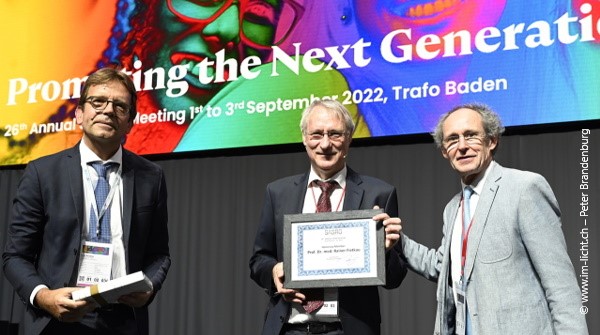 degro_ev's tweet image. #SASRO2022
Herzlichen Glückwunsch! #DEGRO Past President, Prof. Dr. med. Rainer Fietkau, wird für seine herausragenden Leistungen auf dem Gebiet der Radioonkologie mit der Ehrenmitgliedschaft der Scientific Association of Swiss Radiation Oncology ausgezeichnet.