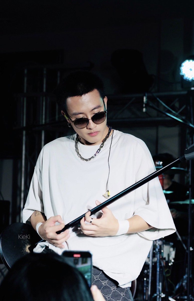 Nook_Thanadon's tweet photo. ถ้าไม่รู้จะโฟกัสอะไร โฟกัสที่ใจเราก็พอ 😎 https://t.co/sGNWSg75qY