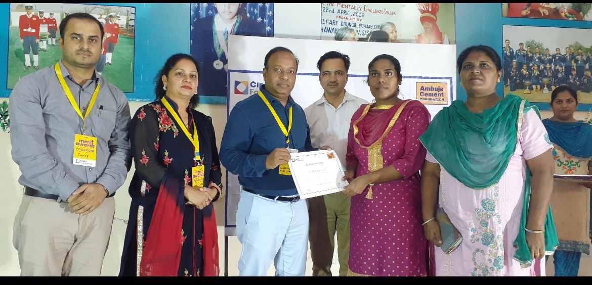 sanjaymishra228's tweet photo. The most awaited festival in the year for all the Ciplaites- 'Cipla Merit Awards' is back! Eagerly waiting to felicitate the meritorious students from communities and interact with them. @CiplaFoundation @RumanaHamied @Geena_Malhotra @anuraganthro1 https://t.co/qVYVOx3lTf