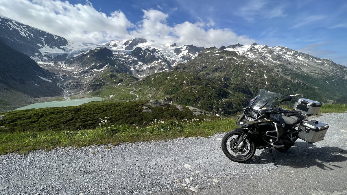 optiMEAS's tweet image. Our #optiMEAS #motorbike is going on #tour again!
#Follow the bike live, starting today at 2pm until Sunday and have a first look at our #dashboard.
dashboard-stage.opticloud.io/.../77eab400-e…...
