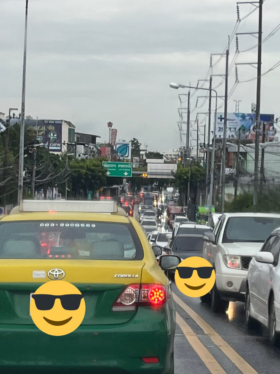 orangida's tweet photo. @js100radio 17.30 น. ข้ามแยกศรีอุดม ถนนเฉลิมพระเกียรติ ร.9 มุ่งหน้าประเวศ เต็มทุกช่องทาง https://t.co/Lr3UBk4qeV