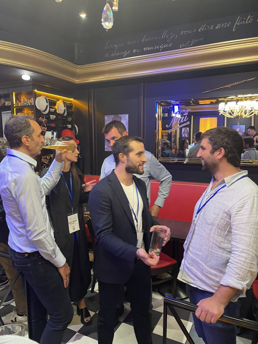 mobilitymakers's tweet photo. Thank you for joining us at Mobility Drinks in Paris last night!🍻

It was nice to connect and get to know more of our mobility community 🤝

Hope everyone had a great time! 🎉
#mobilitydrinks #events #paris https://t.co/eNbfMC1w5s