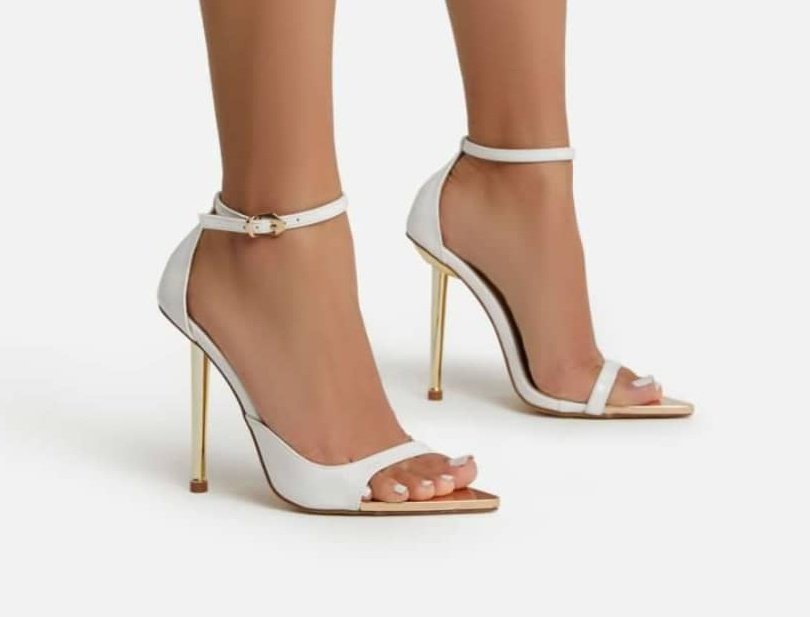 😷Shoesly 👠 tweet media