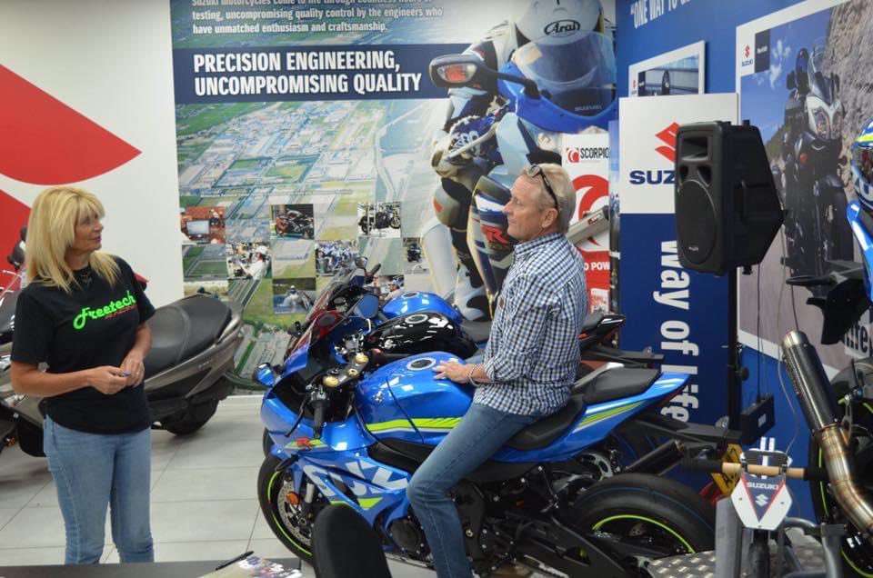 oldbirdracing's tweet photo. @SPORTSBIKESHOP @WhyArai @KevinSchwantz Having racing advice that made such a difference to my racing #legend #gentlemen https://t.co/IYyB746hY4