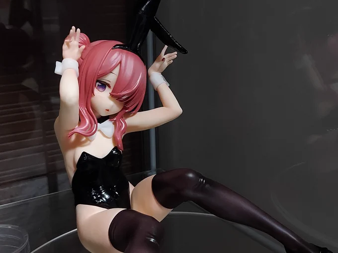 さて、外見ですがCGに結構近い形に仕上がっているかと思います。まぁ塗装に関してはもう少しって思う部分もありますが概ね満足です。至近距離で凝視しなければパッと見良いフィギュアだと思います。では、問題点を次のツイートにのせます 