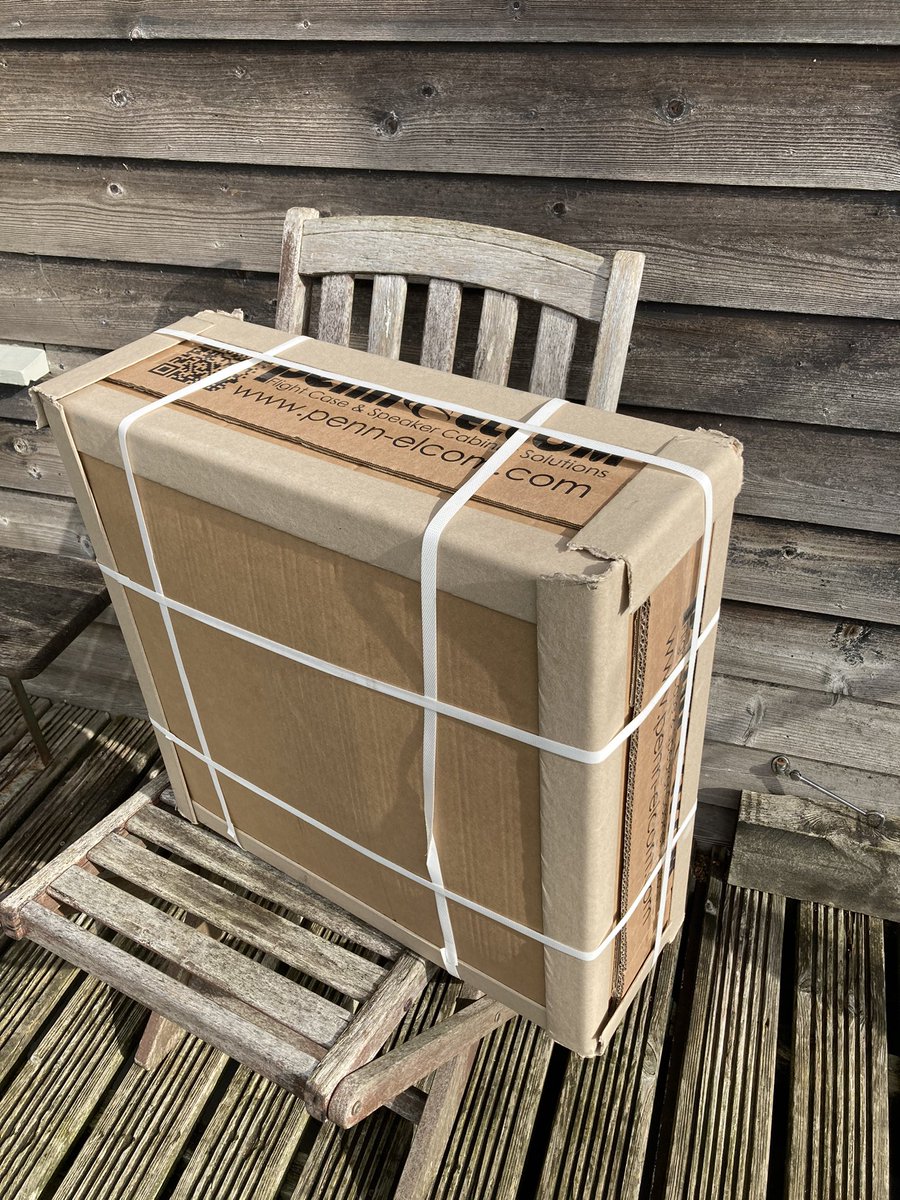 WorkScreenUK's tweet photo. Best ever return packing from a client. Thank you @pennelcomonline!

Shouldn’t be surprised really 😁

#packaging #hearing #occheartests
#delivery #courier #ThankYou https://t.co/b0XISwuyLH