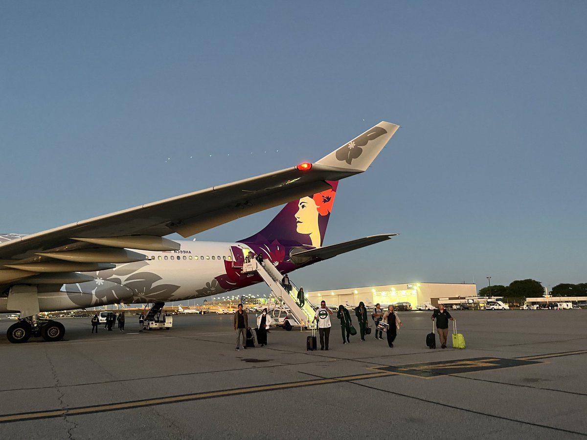 Hawaii Football tweet media