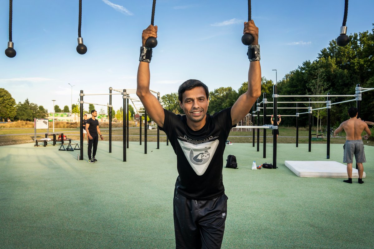 Weet je wat calisthenics is? Lees hier het eerste RegioDeal-artikel en kom erachter wat voor impact het grootste Urban Sportpark van de Benelux heeft op jeugd en sportievelingen uit de regio! 🤸‍♂️
#regiodeal

brainporteindhoven.com/nl/nieuws/verh… 

#brainport #eindhoven #urbansport #calisthenics