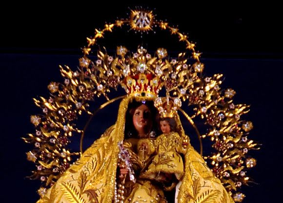Cada 8 de septiembre se celebra el Día de la Caridad del Cobre, la Patrona de Cuba. Nuestra "Cachita" es venerada por los cubanos. A ella le pedimos que nos llene de luz y AM🌻R. #DeZurdaTeam