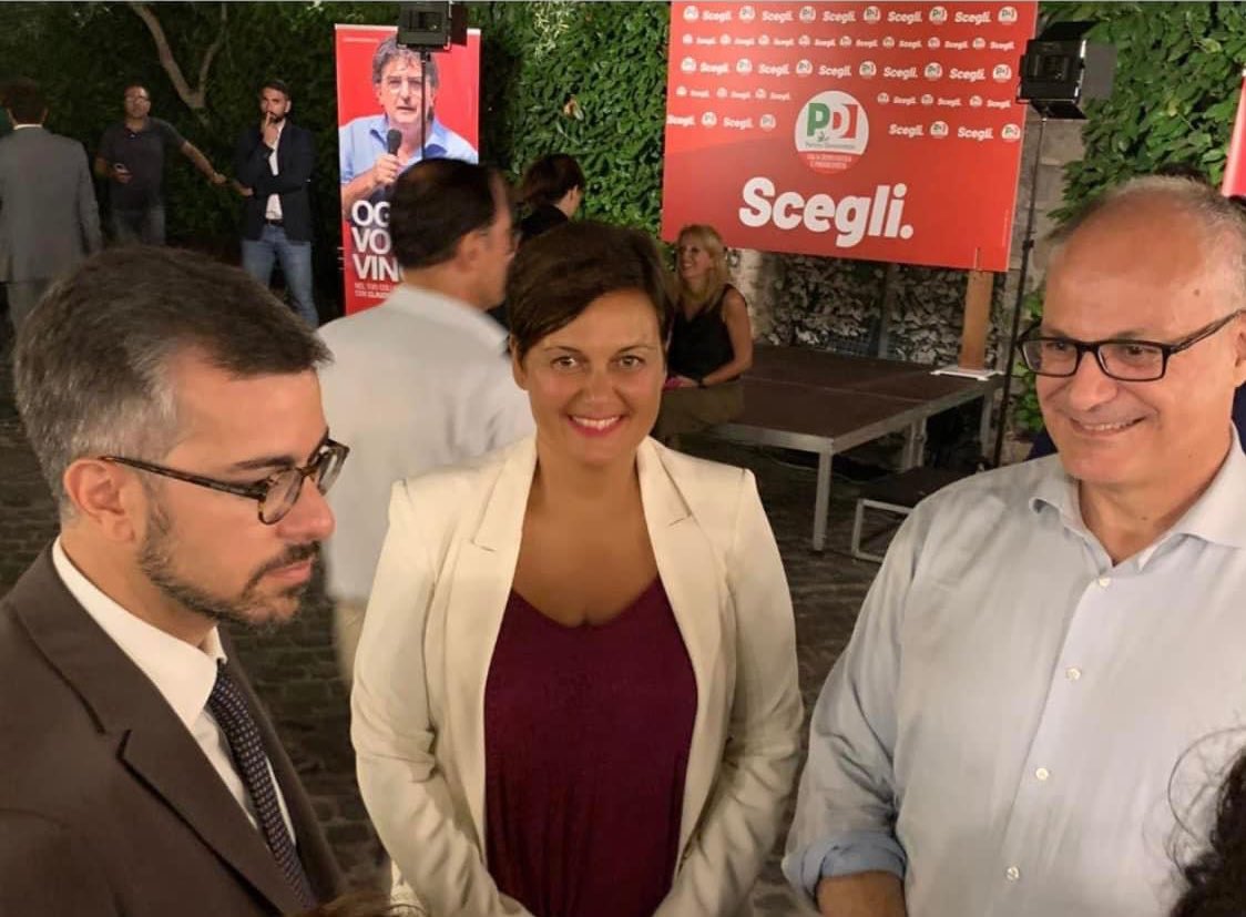 eleonoramattia1's tweet photo. Ieri sera all’apertura della campagna elettorale di @clamancini eravamo davvero in tante e in tanti.
Da #Eccoci alla #lineacheunisce fino ad #ognivotovince per le prossime #elezionipolitiche2022.
Ci si abbraccia e si lotta insieme, da sempre.
#conlatestaconilcuore #votapd https://t.co/B8etONqlLq