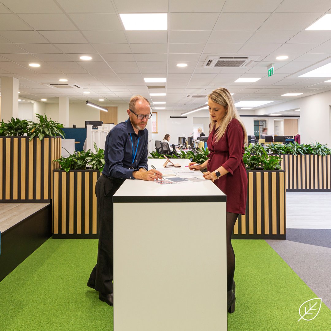 Want to break up your office but retain that open office mentality? Our barrier troughs can solve that!🟩🌿🌴

#Officedesign #Officeplanting #Interiordesign #Biophilia #Plantingdesign