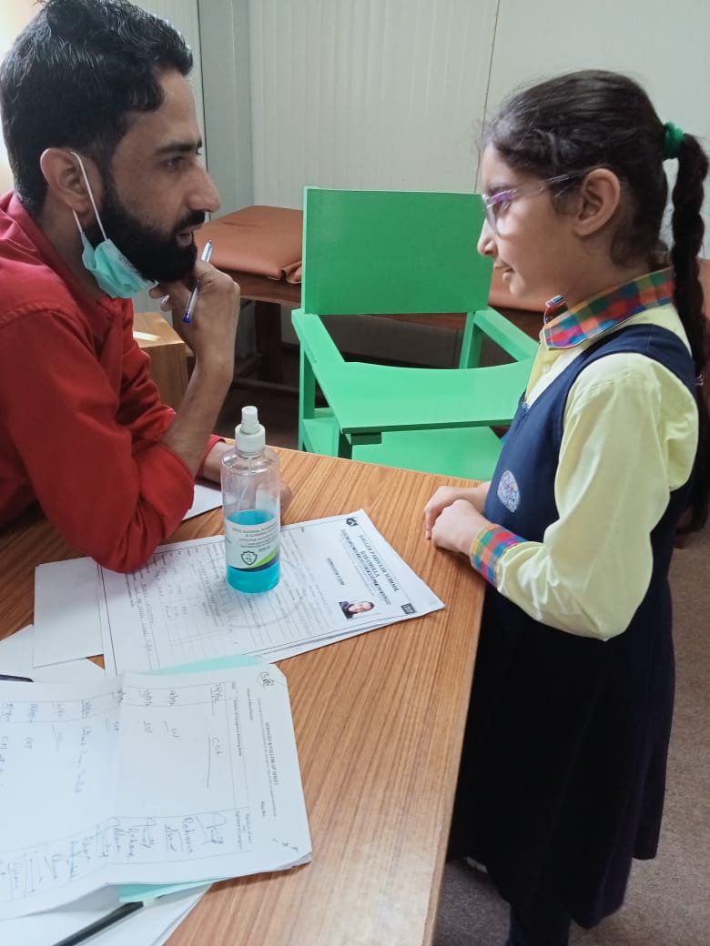 parivaar_school's tweet photo. #indranibalanfoundation
#indianarmy
#awazebaramulla
#ChinarCorps https://t.co/eZGA6FVCUE