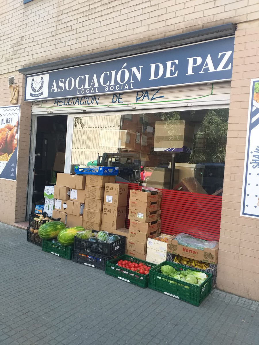 Aquesta tarda un equip de @kitradio serà a <a href="/AsociacindePaz1/">Asociación de Paz</a> de Santa Perpètua de la Mogoda per explicar una nova jornada solidària de repartiment d'aliments i de les il•legalitats de <a href="/policiaSPM/">Policia Local SPM</a>.

#FreePablo | #MenjadorSocialJa | | #KitRadioSinFronteras | #FemXarxa.