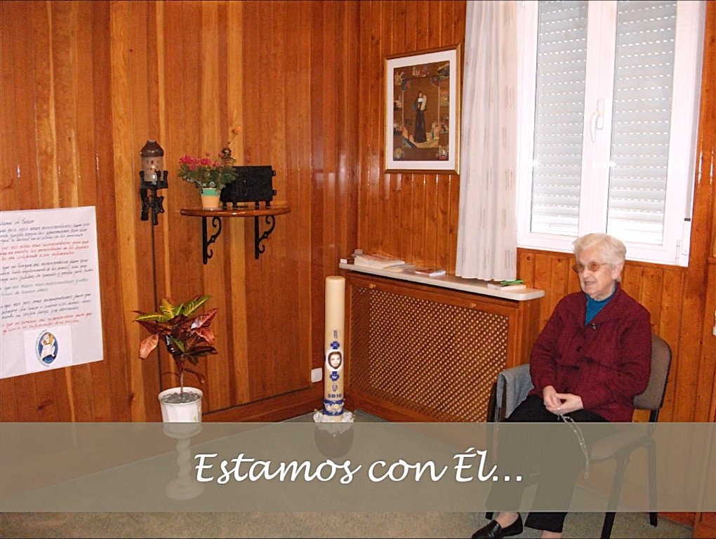 relipeque's tweet photo. @provpaulamontal @hmrescolapias Calasanz fue una de las primeras escolapias que conocí. Acogedora y sencilla, siempre sonriendo. Era frecuente encontrarla en la capilla o paseando por el pasillo rezando el rosario.  Doy gracias al Señor por su testimonio y por su entrega. https://t.co/xdizzJvArD
