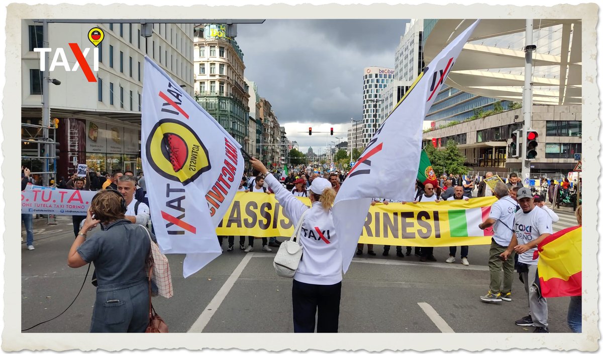 TaxiActivists's tweet photo. Taxi Activists en la manifestación de Bruselas (imagen04) 📸🚕🚕🚕
Activistas de la plataforma @TaxiActivists han acudido, hoy jueves 8 de septiembre de 2022, a la movilización de taxistas de todo el mundo contra #Uber en #Bruselas.
#DeleteUber #UberOff #UberGoHome #UberFiles https://t.co/ELkCFrXy3K
