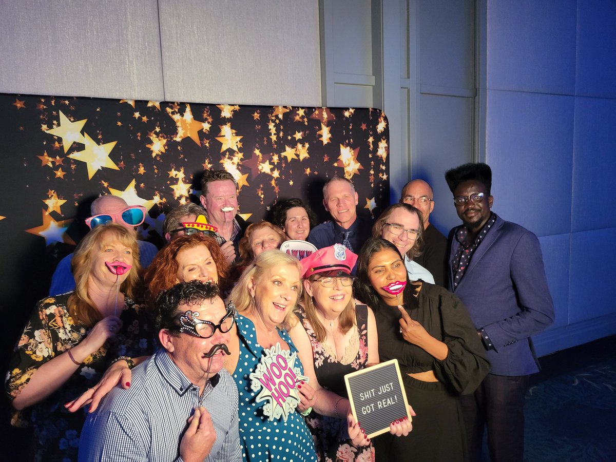 Jacobatem86's tweet image. #ACMHN2022 
#NUMentalHealthNurse 
@OliverHigginsRN 
@hove1_izzy 
@mhresearcher 
Conference Dinner party going well#