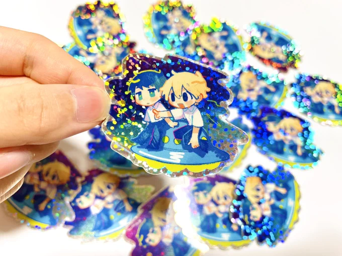 ナギとフクマルのステッカーキラキラStickerAppさんで作らせていただきました〜!めちゃめちゃ可愛い〜!今度ぷっくりシールも作ってみたいな〜  #StickerApp #StickerAppjp #ステッカー #オリジナルステッカー #StickerAppコラボ 