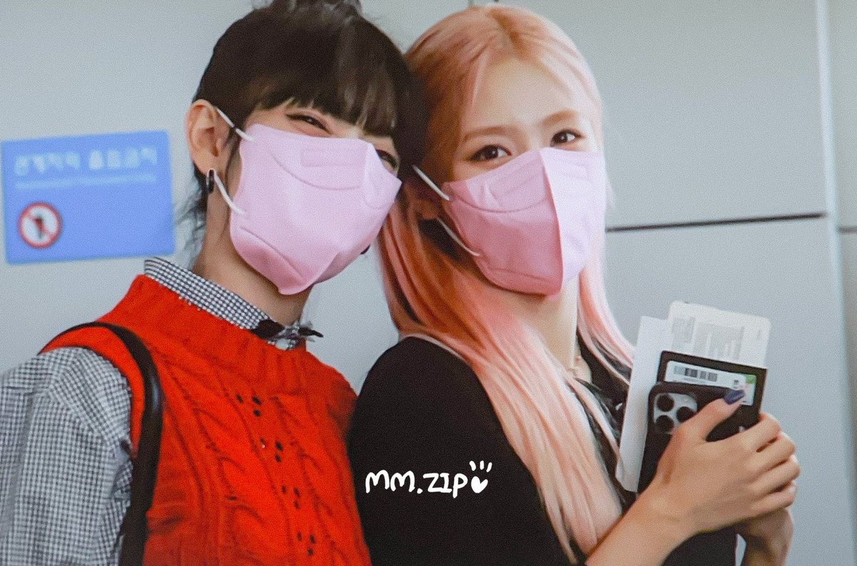 leesam_09's tweet photo. 다소 부부같다 https://t.co/wUtQodKnfM
