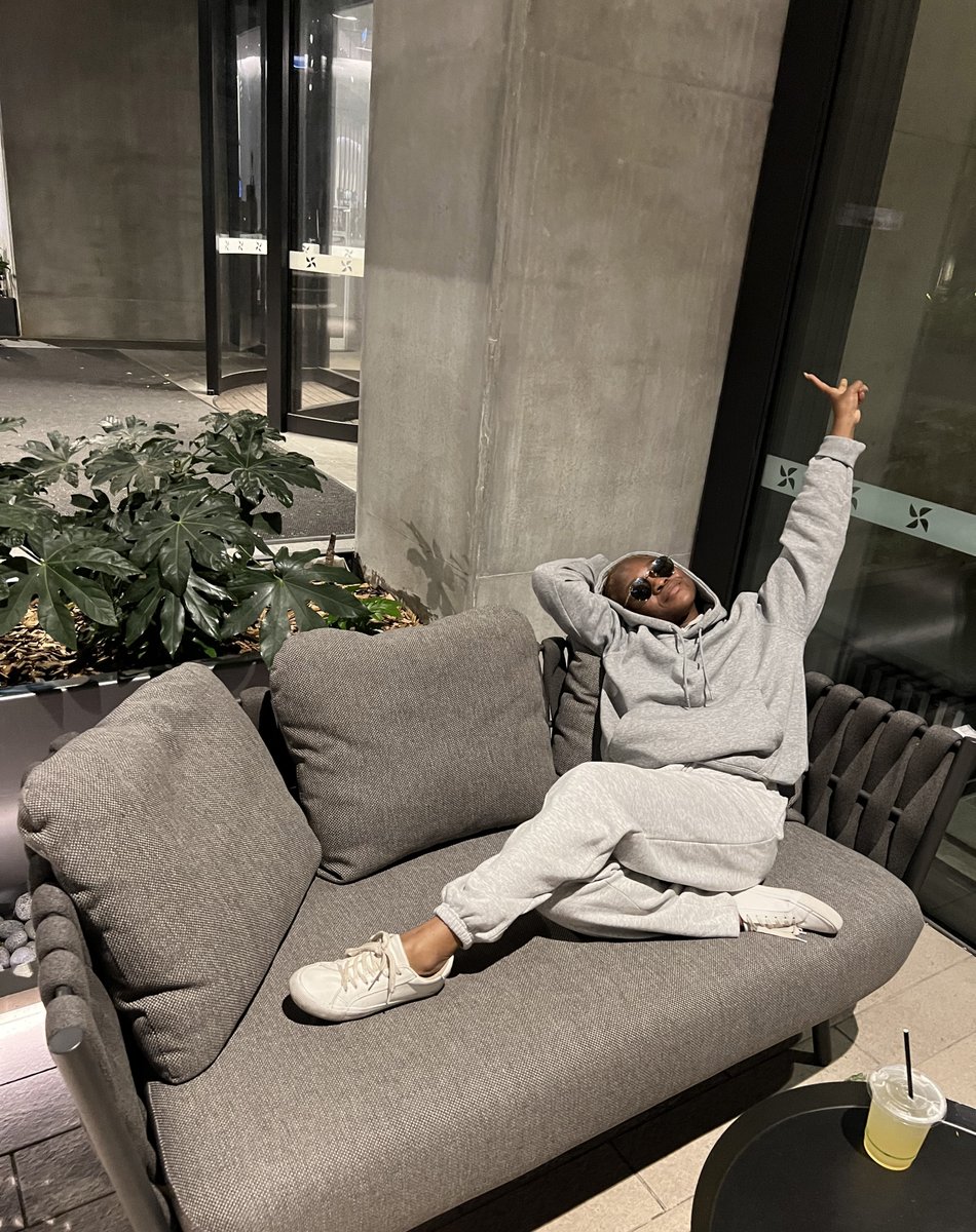 Sampa_The_Great's tweet photo. A few hrs from my sophomore album drop….

This is the first time I’ve had an album release that I’m not anxious or nervous about. I mean it when I say it was my freest album

I love y’all and thank you for showing me soo much love and support. Xx

As above. So below 🪞 https://t.co/k7o0GYg4ta