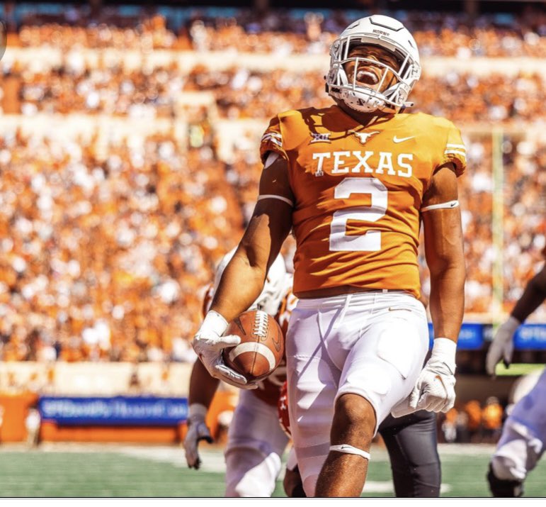 GSV0920's tweet photo. Hey y’all it’s Roschon Johnson days until the wedding, oh yeah, and the Bama game! #hookem #beatbama #wedding #theherrings #twolessfishinthesea https://t.co/Xyp2hT0LsW
