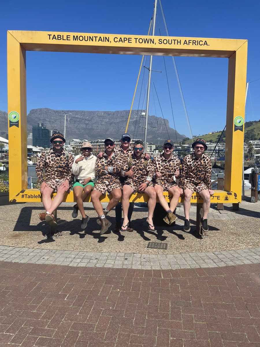 andreasjoubert's tweet photo. @LatestKruger  6 leopards on the prowl to #groenpunt https://t.co/wNNnHkAayr