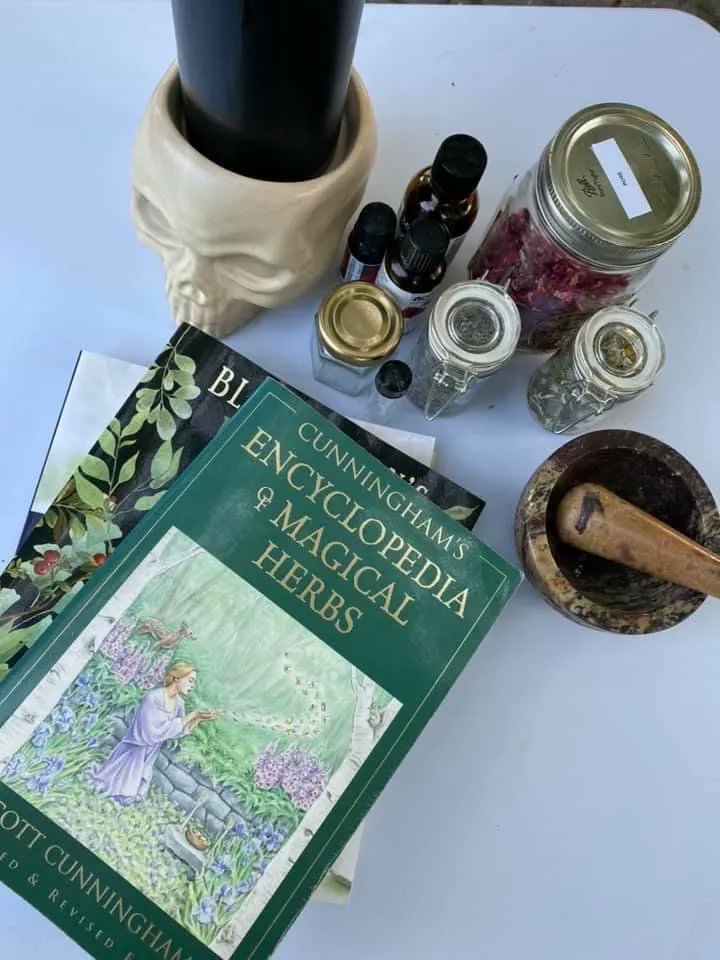 triplegoddessa1's tweet photo. Online beginning witchcraft classes with #triplegoddessapothecaryandreiki 

https://t.co/mKHnCjaM4p

#sabbats #esbats #rituals #witchcraft #pagan #triplegoddessreiki #TGAR https://t.co/N89nwhS08u