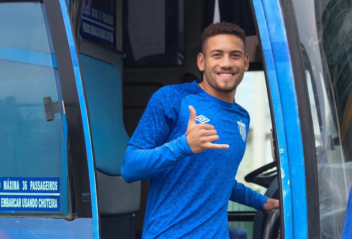 MdeModesto's tweet photo. Gloria a deus pela vitória e por me abençoar com mais 2 gols⚽️⚽️🦁🔵⚪️ https://t.co/47rlZWdi7w
