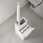 本体とブラシのストック両方入る!流せるトイレブラシをスリムに収納。