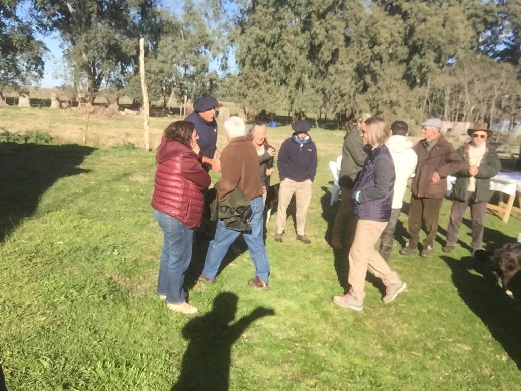 INTACuenca's tweet photo. #Noticia: Agradecemos la invitación y la posibilidad de compartir entre pares estas experiencias.
#proyectolocal #pastizalesnaturales #ganaderia #manejosustentable https://t.co/I9aAvuzIgp