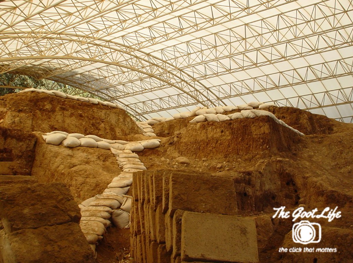 thegooootlife's tweet photo. 9 Days out of 100 Days of #Archaeology
Who knows which ancient #Tel is covered by this amazingly huge roof?
* Hint - it's home to the earliest preserved #mudbrick #archedgate in the world! https://t.co/ohP0OWrsmF