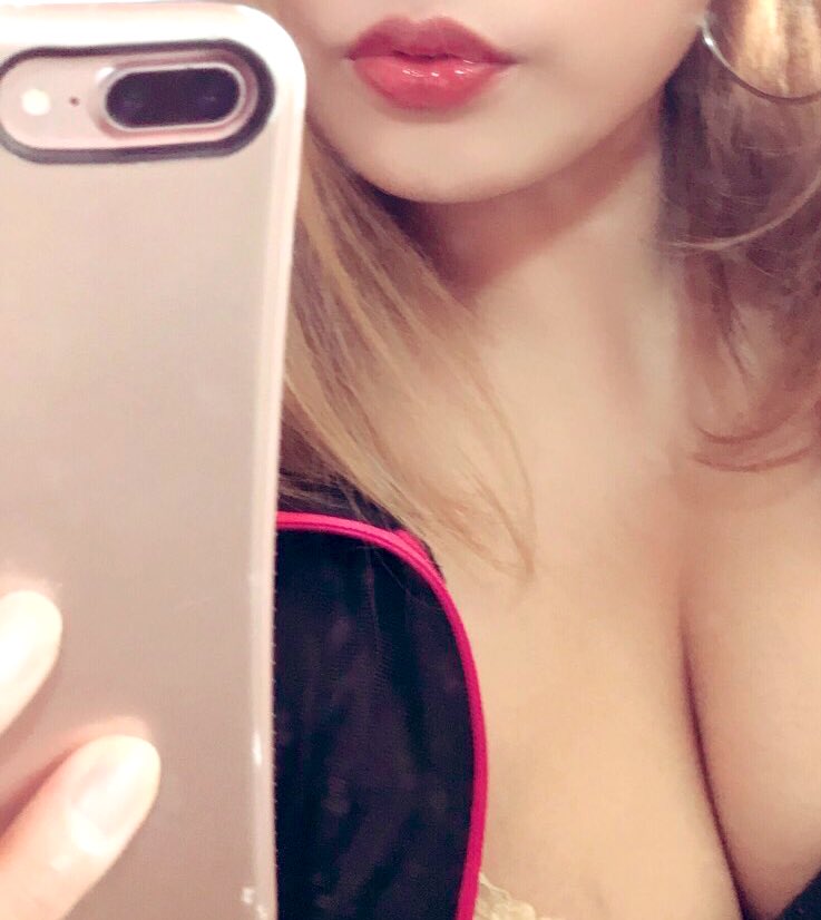 kureshime's tweet photo. 手首縛って
頭にビニール袋かぶせて
窒息させて、
息できなくて暴れてる姿を
たばこ吸いながら見てたい🤔♡

#窒息 #SM #マゾ #リアル募集 https://t.co/AG3ZwMCi9I