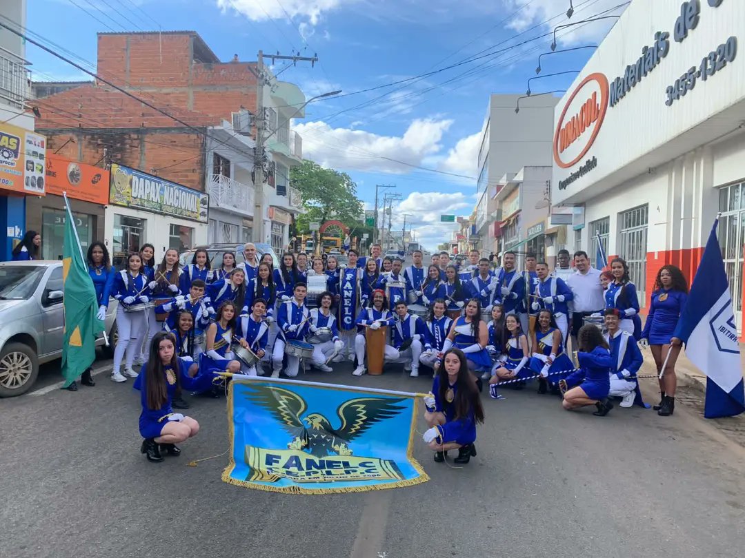polix_barbosa's tweet photo. Fanelc 2022🤍 

#7deSeptiembre #200AnosDaIndependencia #desfile07desetembro #7DeSetembroVaiSerGigante #fanfarra #fanelc https://t.co/4pt4CTfHd0
