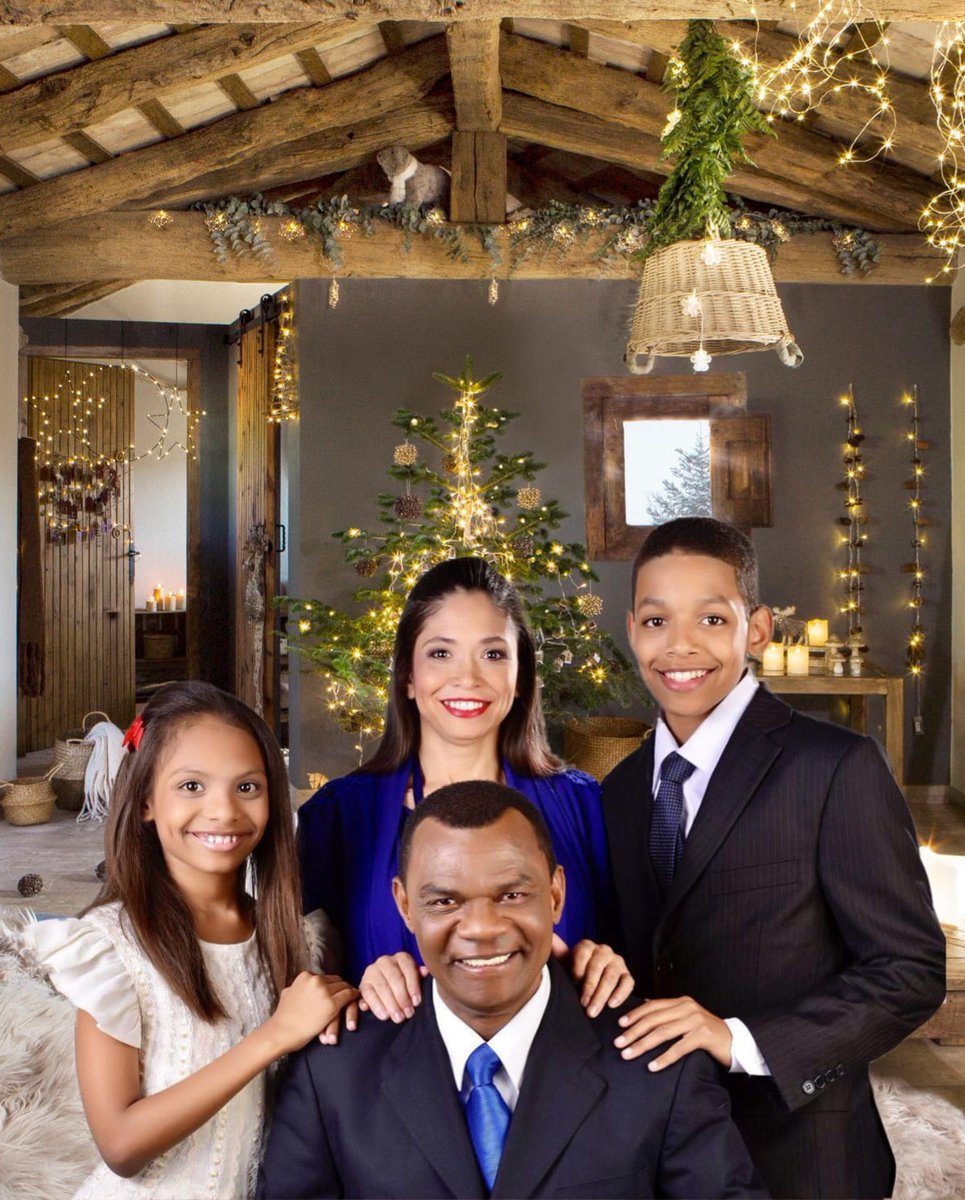 ciprianreyes's tweet photo. La familia es todo https://t.co/nJppvoQSsr