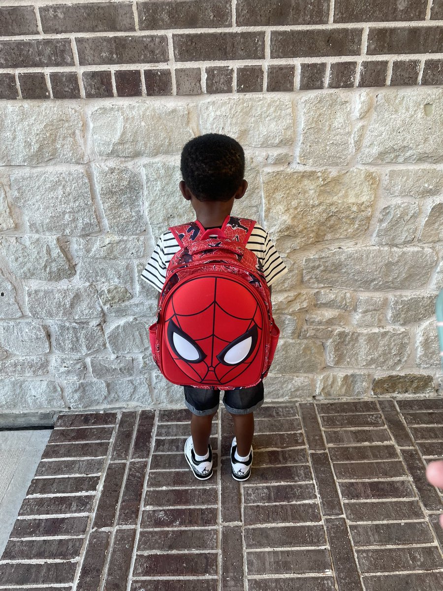 T_Singleton25's tweet photo. First time dropping one of my kids to skool, football took so much of my time I wasn’t able. I was so young nobody really told me what I had to do. Ppl say this my favorite he just the one to get the best version of me he’s going to learn from me we got a crazy bond.
#HeBlessed https://t.co/dTcw2NJnSD