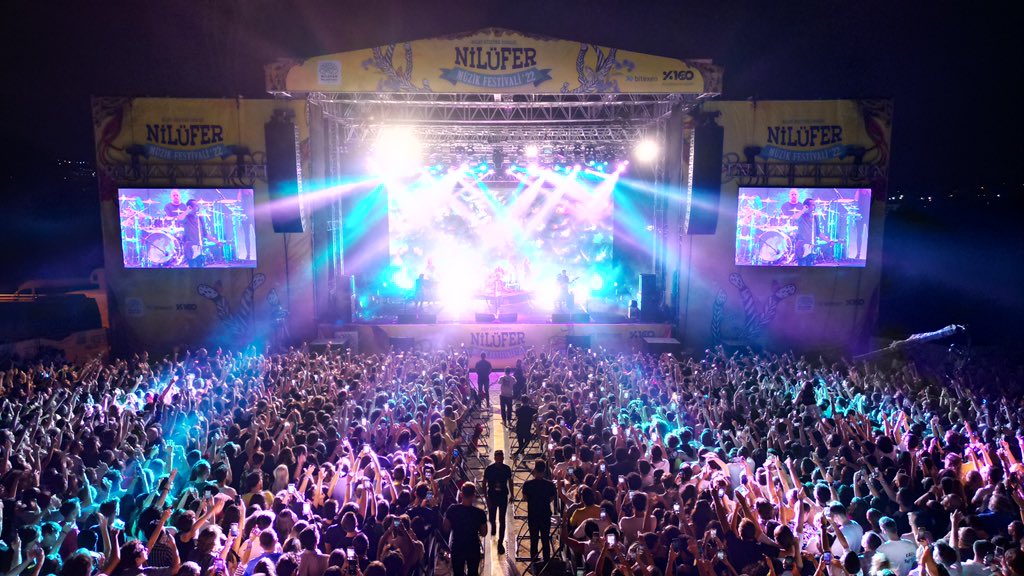 Geçen hafta sonu ne yaptığını biliyorum! 🦌
#tbt 
#NilüferFest
<a href="/NiluferFest/">Nilüfer Müzik Fest</a> 
@nilufer_sanat