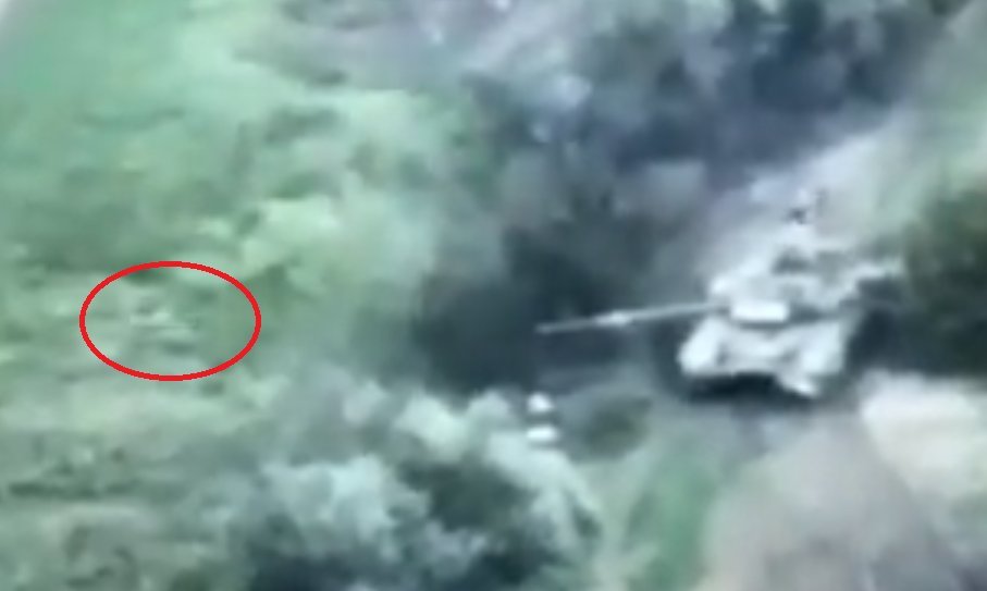 FcIUu_8X0AEWrNE?format=jpg&name=medium