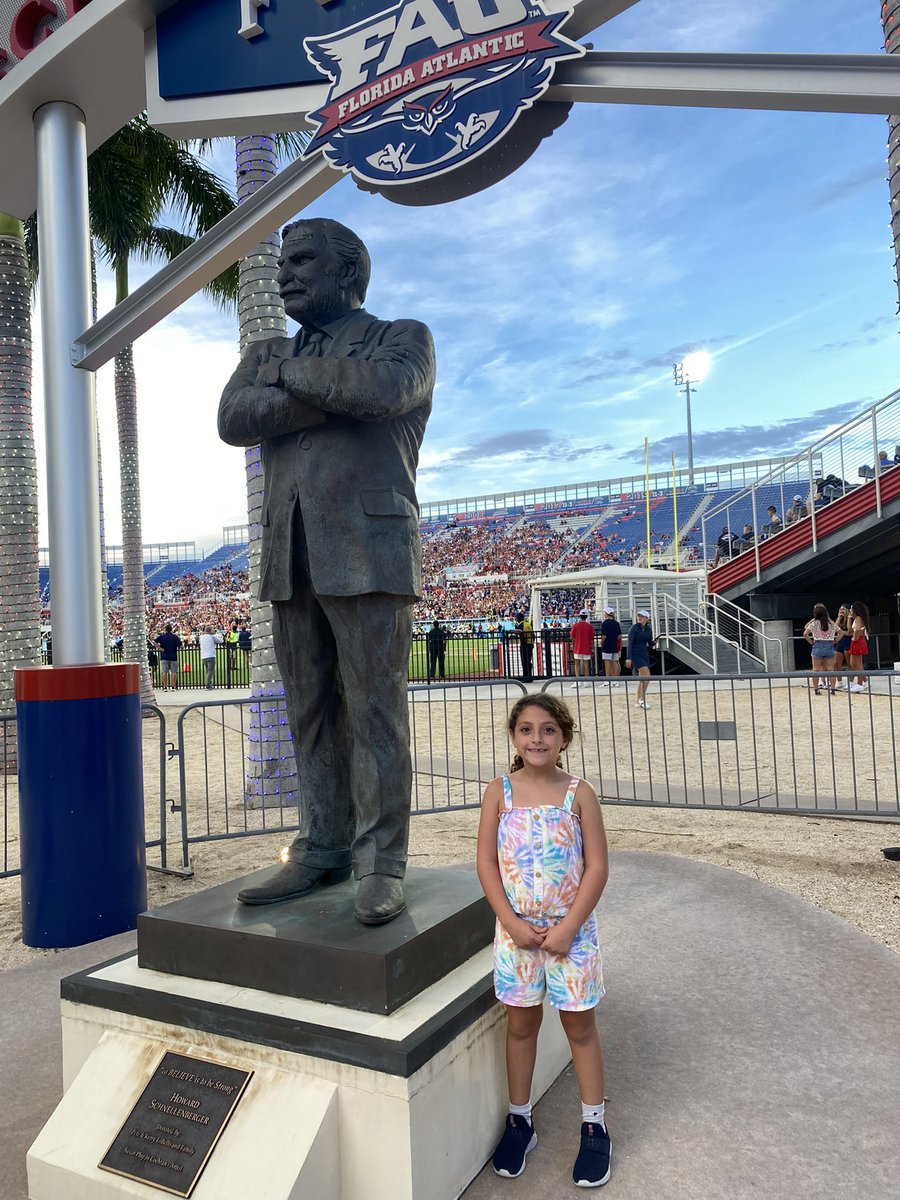 APerez_561's tweet photo. @FAUAthletics Go-to spot for photos on game days.
🌴🦉 https://t.co/Dz6rD0wgWv