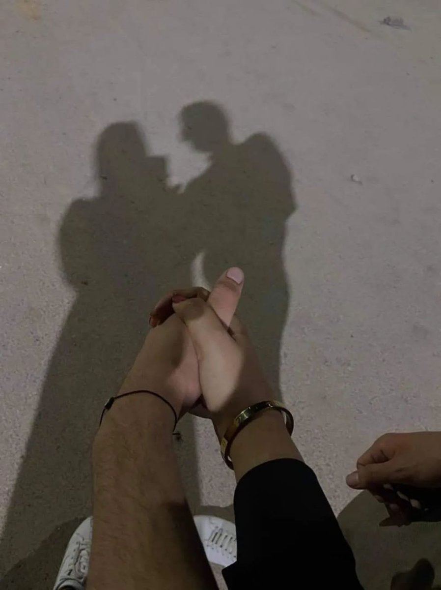 ml_e11's tweet photo. ولعلك تلتقي بشخص انت عوضه، وهو عوضك.♥️ https://t.co/UHw4BMiCvN
