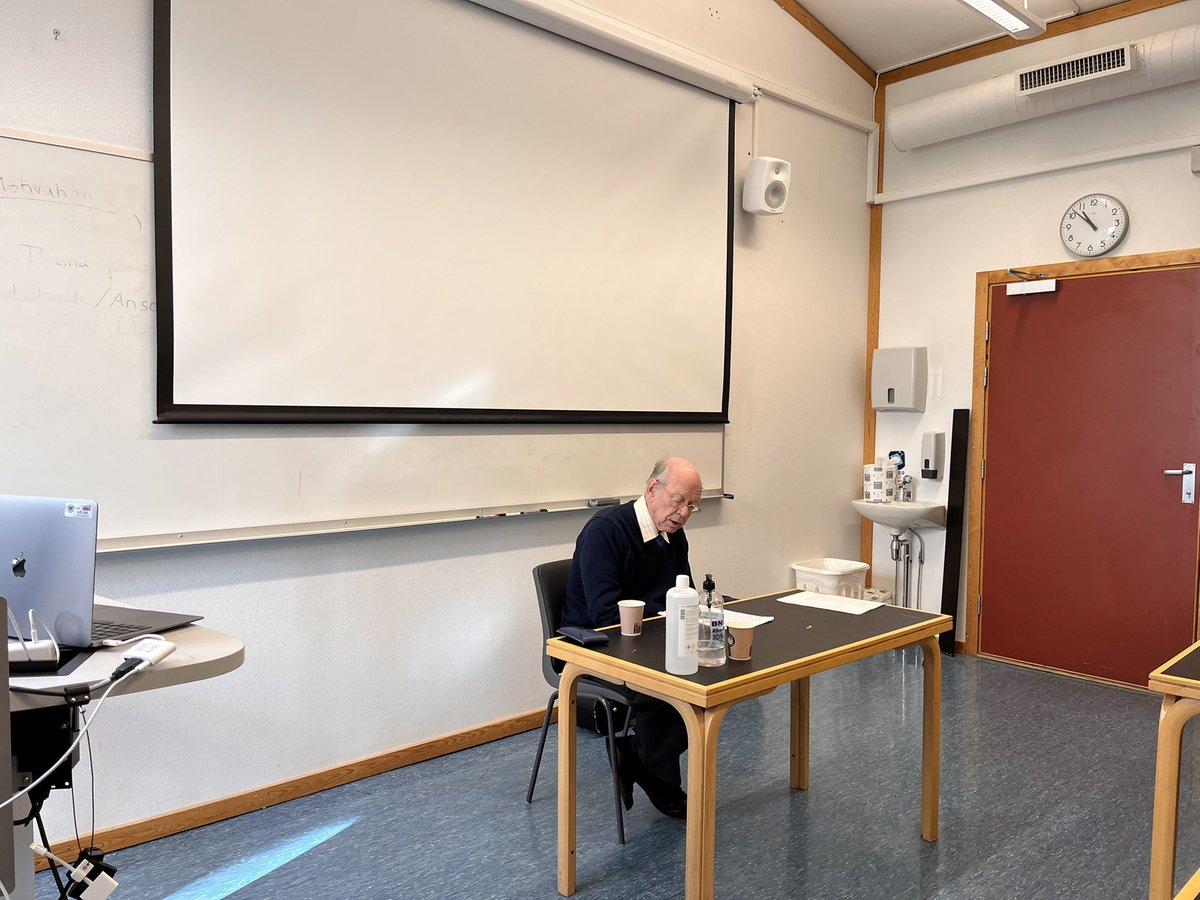 RSCPRresearch's tweet photo. That was the @UiTNorgesarktis & the #RSCPR-research group’s “Perspectives on contemporary #Belarus” conference. Thanks to all the presenters for their insightful papers, to @sashailyukevich for his immersive concert & the audience for their good questions! #AcademicLife https://t.co/mzsR5vpevH