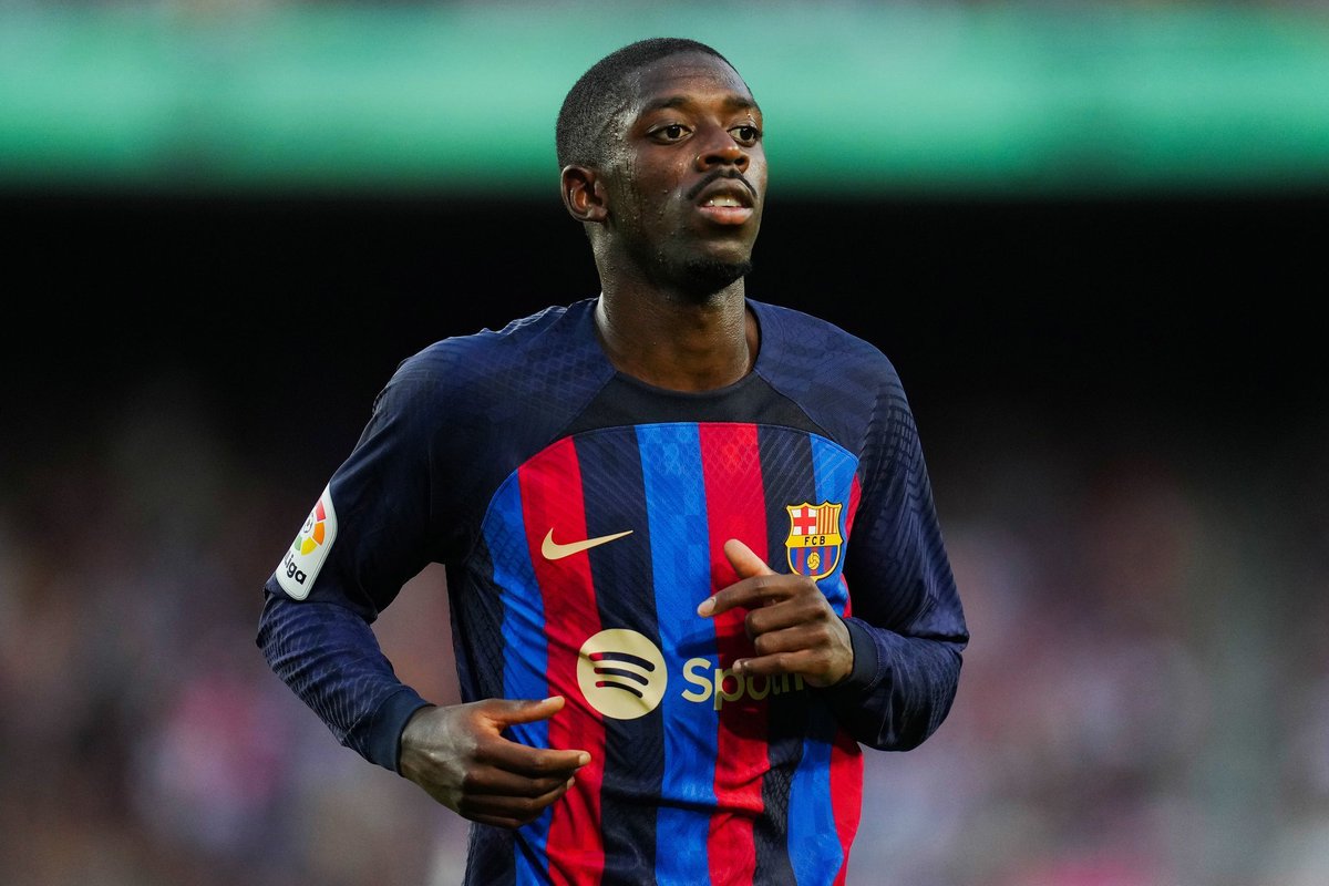 _BeFootball's tweet photo. Xavi : « J'ai toujours vu Ousmane Dembélé comme ça. Je n'ai pas vu beaucoup de joueurs avec sa capacité en 1 contre 1. Il est au niveau de Neymar... Je suis très content pour lui ». https://t.co/uncRqpqDnS